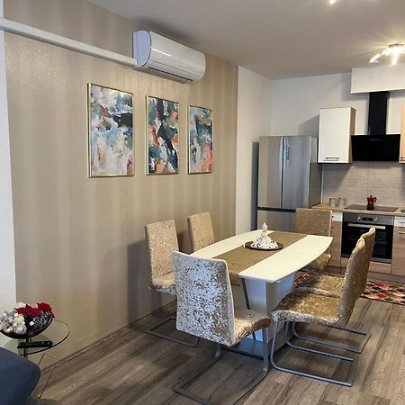 Brookforest Belvarosi Apartman Debreţin Exterior foto