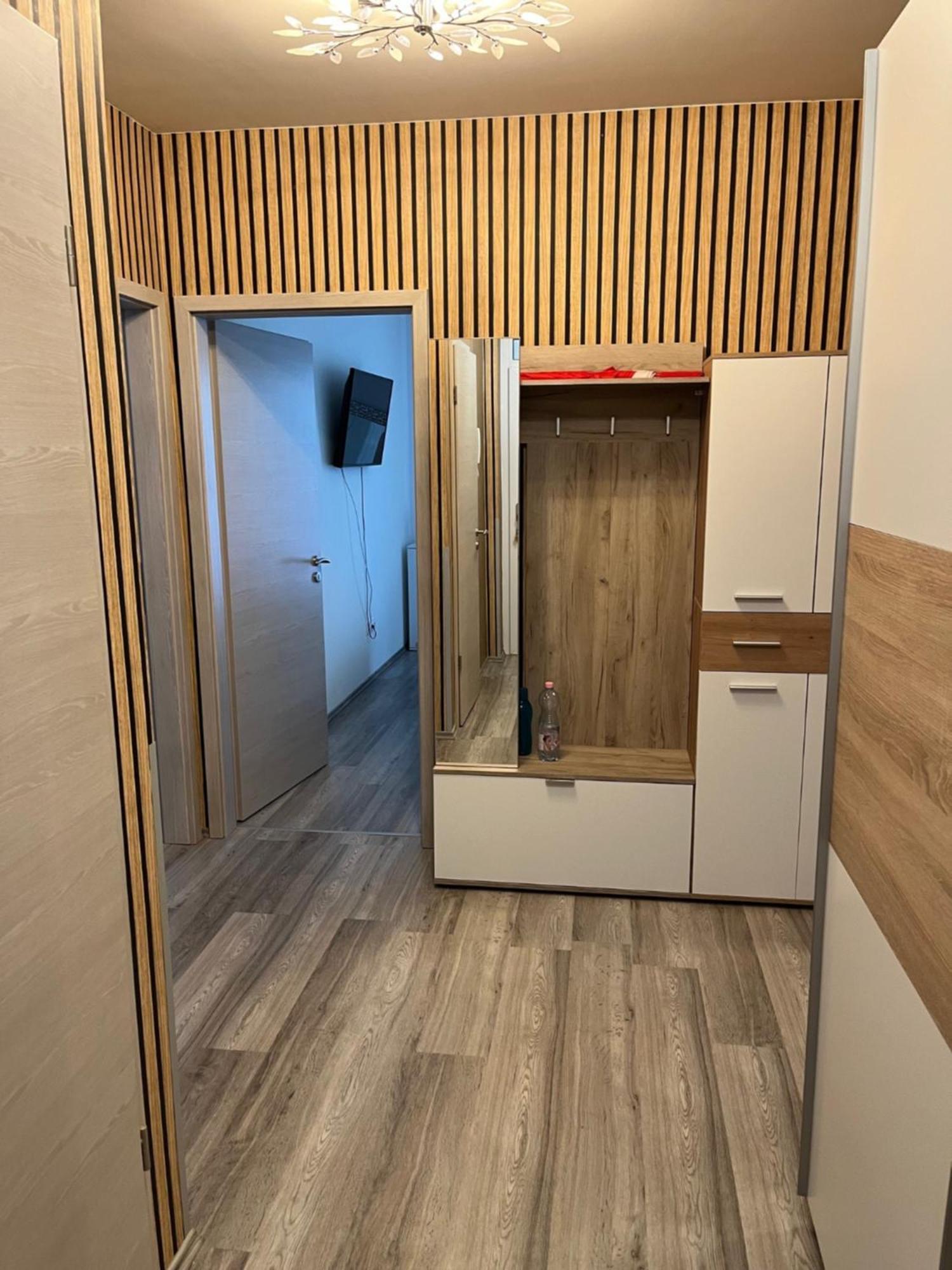 Brookforest Belvarosi Apartman Debreţin Exterior foto