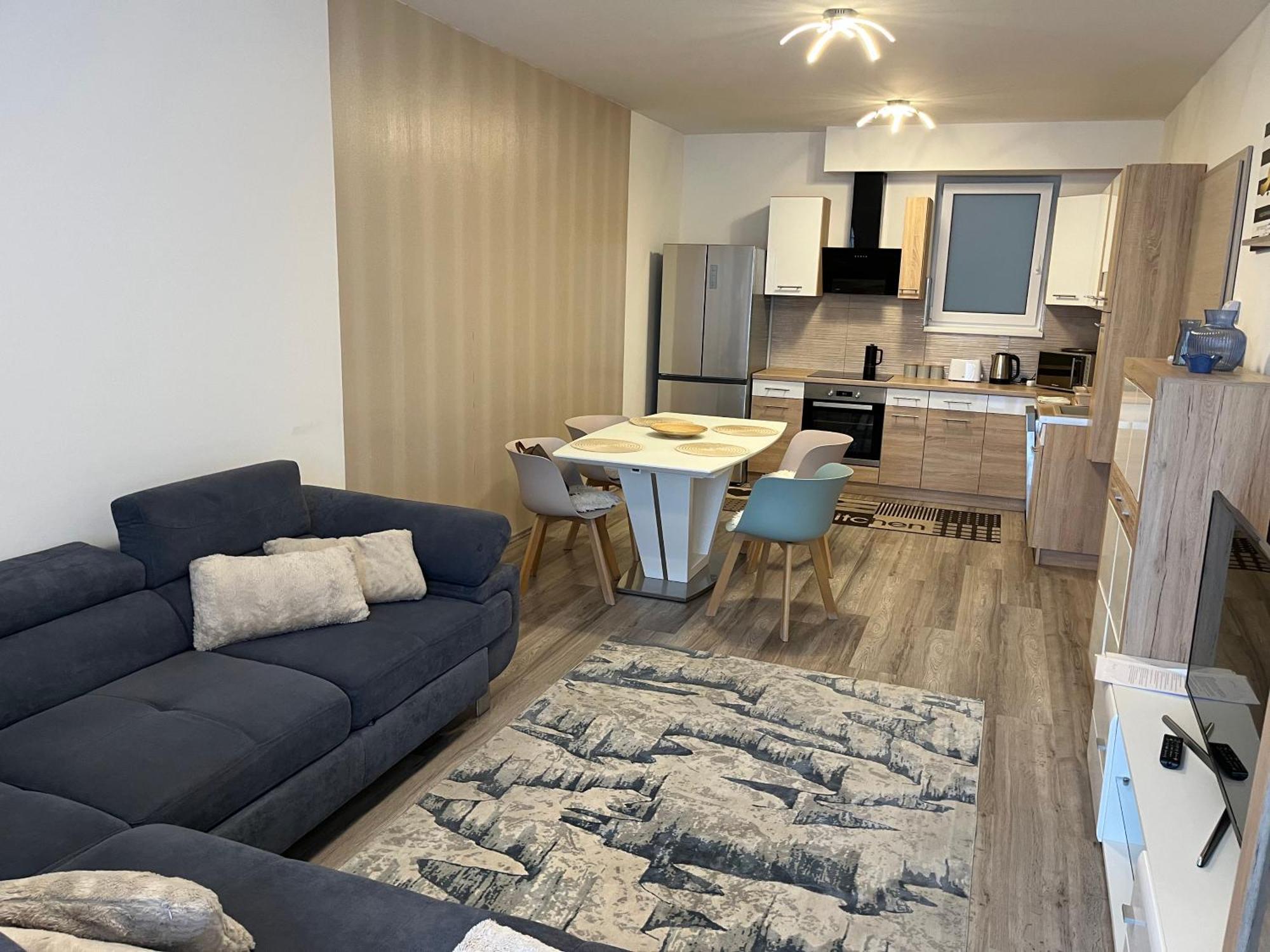 Brookforest Belvarosi Apartman Debreţin Exterior foto