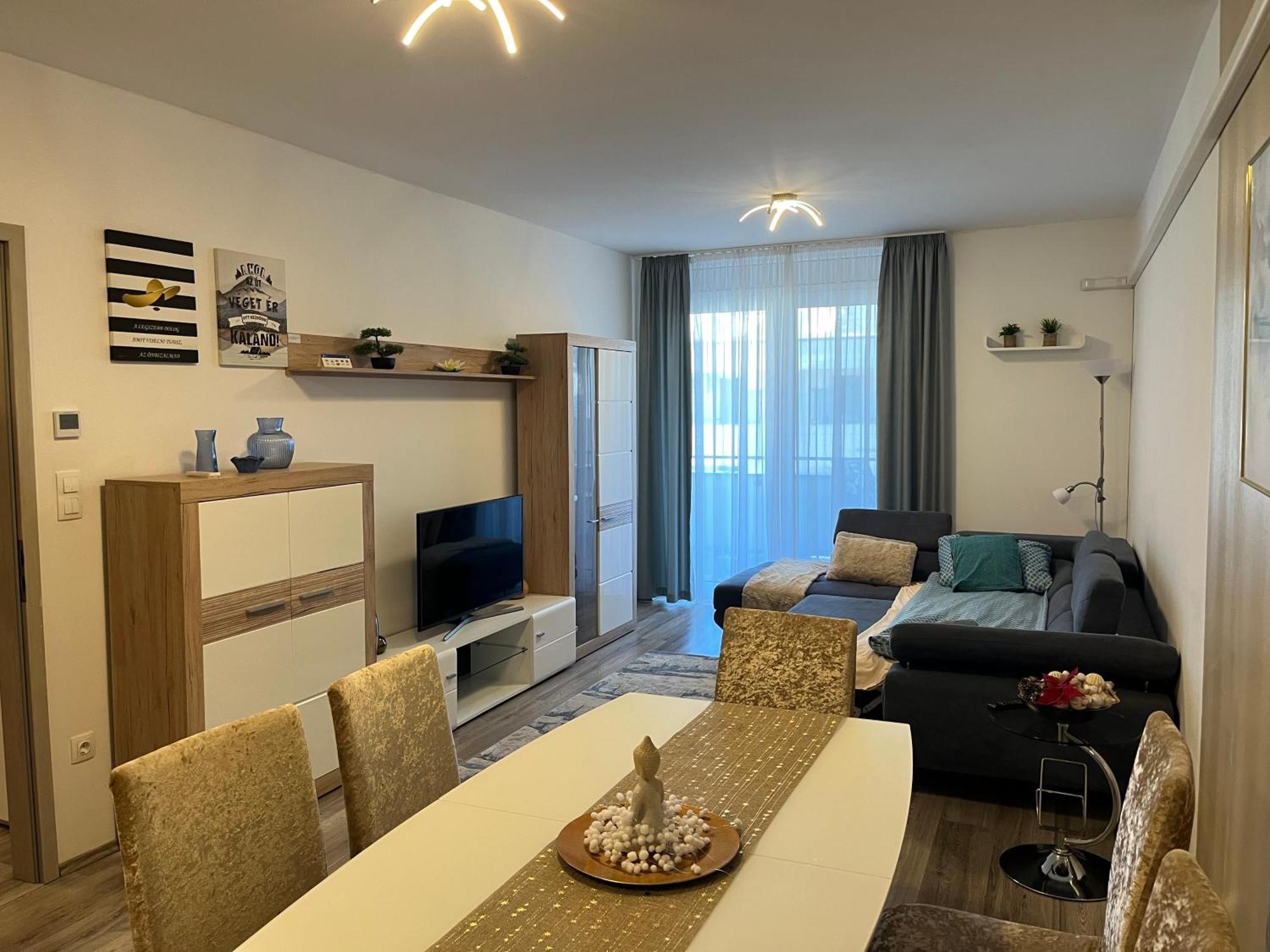 Brookforest Belvarosi Apartman Debreţin Exterior foto